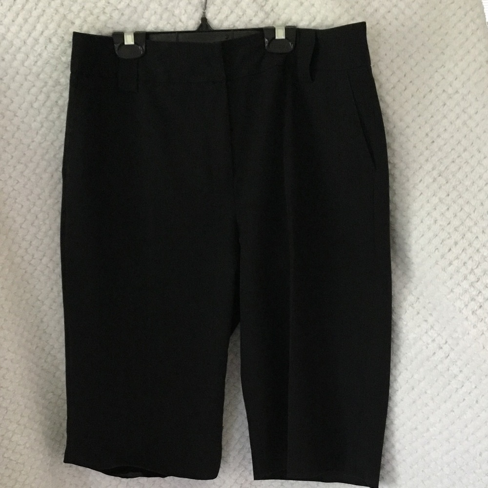Savion 12” pleated, belt loops, Sz 10 shorts Unhemmed